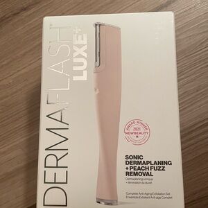 Dermaflash Luxe Peach Skincare Tool